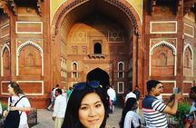 Skip-the-Line: Agra Fort Entrance Ticket with Guided Tour