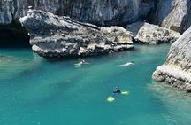4 Island Snorkel Tour to Emerald Cave by Speed Boat from Koh Lanta