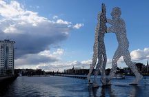 Berlin Famous Landmarks PhotoWalks Tour