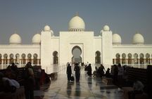 Abu Dhabi : Private Tour with professional Driver from Dubai