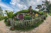 Hobbiton & Waitomo Caves Guided Day Trip from Auckland incl lunch
