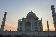 All Inclusive Taj Mahal tour by Gatiman train from Delhi