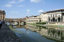 FLORENCE: Uffizi Gallery + Palazzo Vecchio monolingual Guided Tour - Small Group