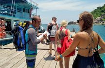 Snorkel Tour to Koh Nangyuan and the hidden bays of Koh Tao onboard the Oxygen