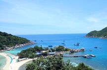 Snorkel Tour to Koh Nangyuan and the hidden bays of Koh Tao onboard the Oxygen