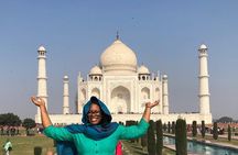Private Taj Mahal Agra Day Tour from Delhi by Car with Guide