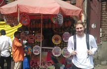 Immersive walking tour in Pune for cultural immersion with guide