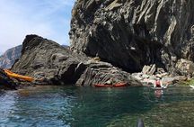 Paddle along the Cinque Terre