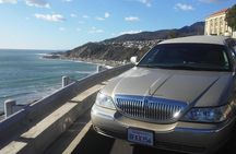 4-Hour private limo Tour of Los Angeles by a TV personality with Free Drinks