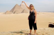 Private 8 Hours Giza Pyramids, Egyptian Museum, and Bazaar from Cairo Airport