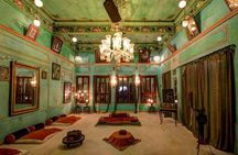 Udaipur Full Day City Tour with Boat Ride