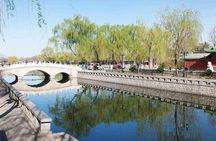 Beijing Hutong Private Walking Tour with Rickshaw in Shichahai Scenic Resort