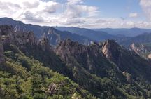 Hiking Mt Seoraksan National Park 