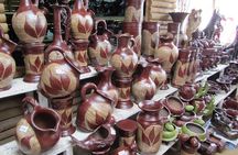Full Day Trip to Isla Negra, Pomaire & Undurraga Vineyard - Small Group
