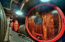 Budapest Tuk Tuk Tour with House of the Unicum Distillery Visit