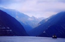 Yangtze River Cruise from Chongqing to Yichang Downstream in 4 Days 3 Nights