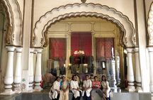 Half day Hyderabad tour about the opulence and splendor of Nizams in private car