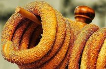 Private Walking Tour- Bites of History and Gastronomy 