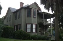 Ghosts and Graveyard Tour of Pensacola