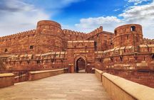Private Taj Mahal Day Trip from Delhi Ending in Jaipur