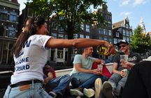 Amsterdam Canal Cruise With Live Guide and Unlimited Drinks 
