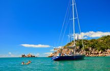 Magnetic Island Lunchtime Sailing Cruise
