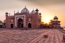 Sunrise Taj Mahal, Agra Fort & Baby Taj Tour from Jaipur by Car