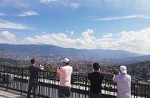 Comuna 13 tour and cable car