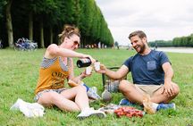 From Paris: Versailles Bike Tour w/ Palace, Gardens, & Picnic