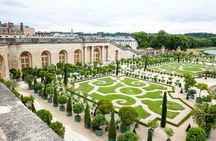 From Paris: Versailles Bike Tour w/ Palace, Gardens, & Picnic