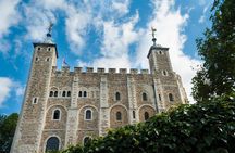 Tower of London & Crown Jewels Tour with Beefeater Meet & Greet