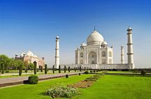 Private One Day Tour of Taj Mahal, Agra Fort & Fatehpur Sikri from New Delhi