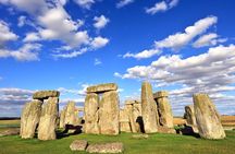 Stonehenge & Bath Private Car Tour from London