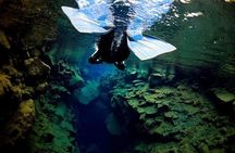 SuperSaver: Small Group Golden Circle Tour + Silfra Snorkeling