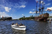 Amsterdam Uncovered: 120 Minutes by Boat