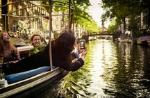 Amsterdam 90-min Private Canal Cruise with Live Guide and Drinks 