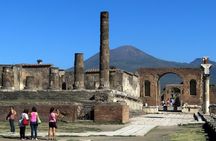 From Naples: Skip the Line Pompeii Guided Tour – Small Group