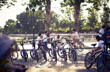 Beijing Private Tai Chi Class and Bike Tour at Houhai Lake