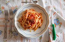 Lunch or dinner and cooking demo at a local home in Chieti