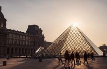 Louvre Museum Skip-the-Line Highlights Tour with Mona Lisa
