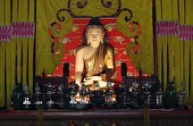 Private Beijing Jingshan Hill, Beihai, and Hutongs with Imperial Lunch/Dinner