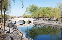 Beijing Private Tai Chi Class and Bike Tour at Houhai Lake