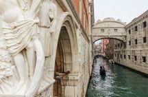 VIP Doge's Palace Secret Passages & Casanova Prison Tour