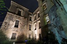 Charleston Haunted Jail Night-Time Walking Tour with Admission to Old City Jail
