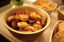 Sri Lankan crab curry feast in a local home, in the heart of Colombo