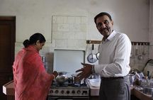 Private Rajasthani Cooking Class in an Udaipur Home