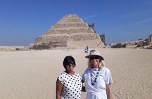 Private day tour to Giza Pyramids and Camel ride & Egyptian Museum 