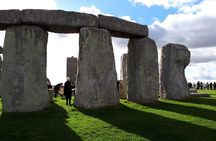Private viewing of Stonehenge including Bath and Lacock Day Trip