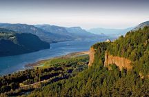Small Group: Columbia River Gorge Waterfalls Tour from Portland