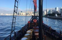 Hong Kong Night Tour: Peak Tram Rides plus Madame Tussauds